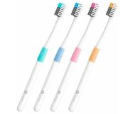 Набор зубных щеток Doctor B Bass Method Toothbrush 4 шт NUN4006RT